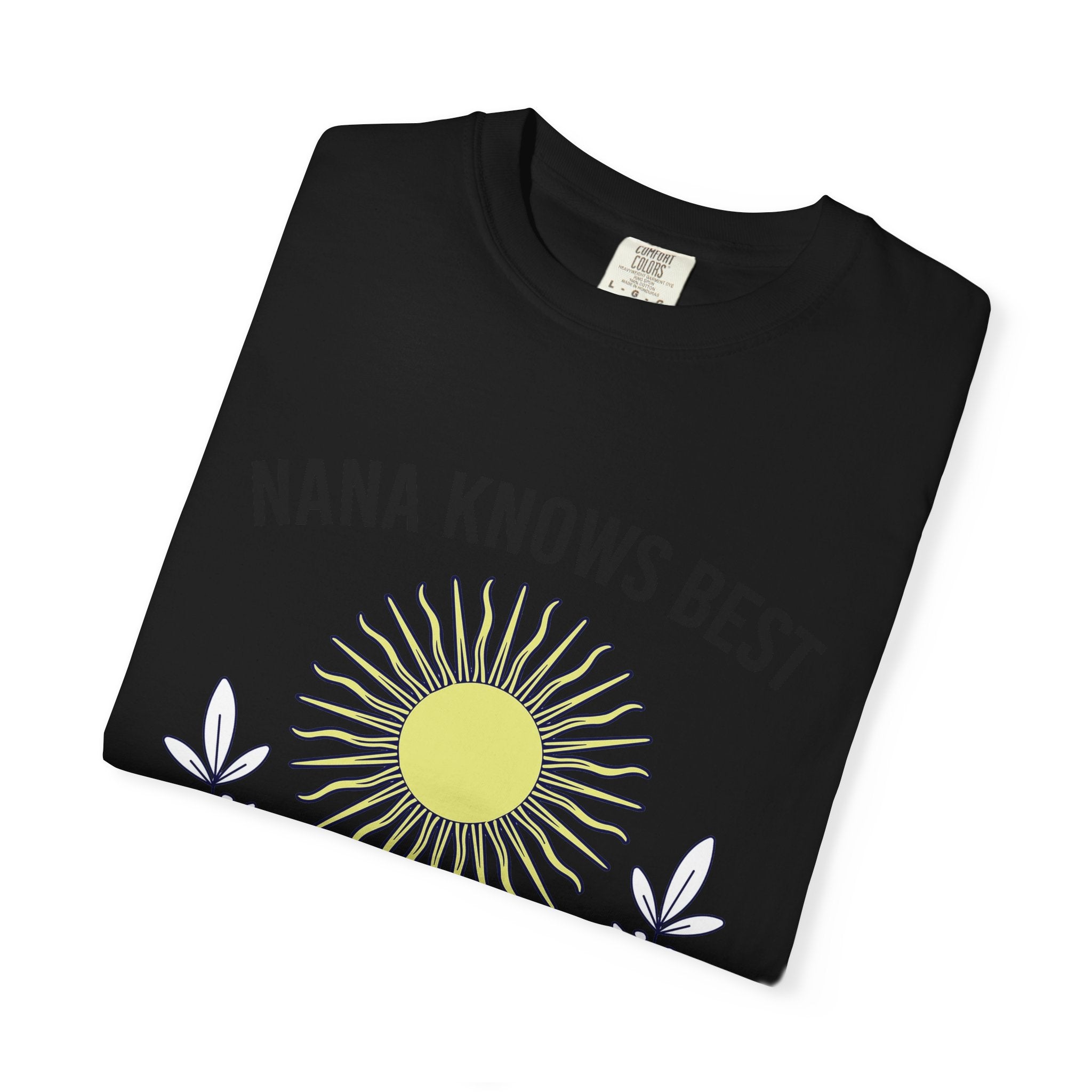 "Nana Knows Best" Sun Graphic T-Shirt